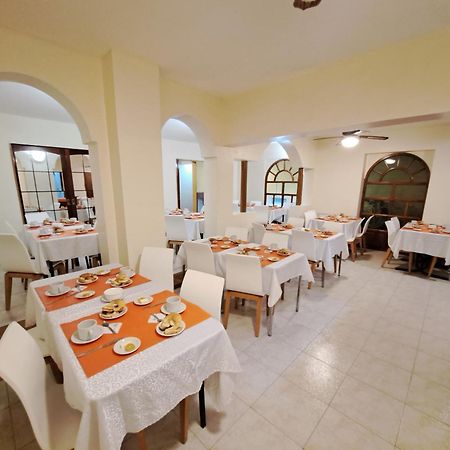 Hotel Provincia Trelew Eksteriør bilde