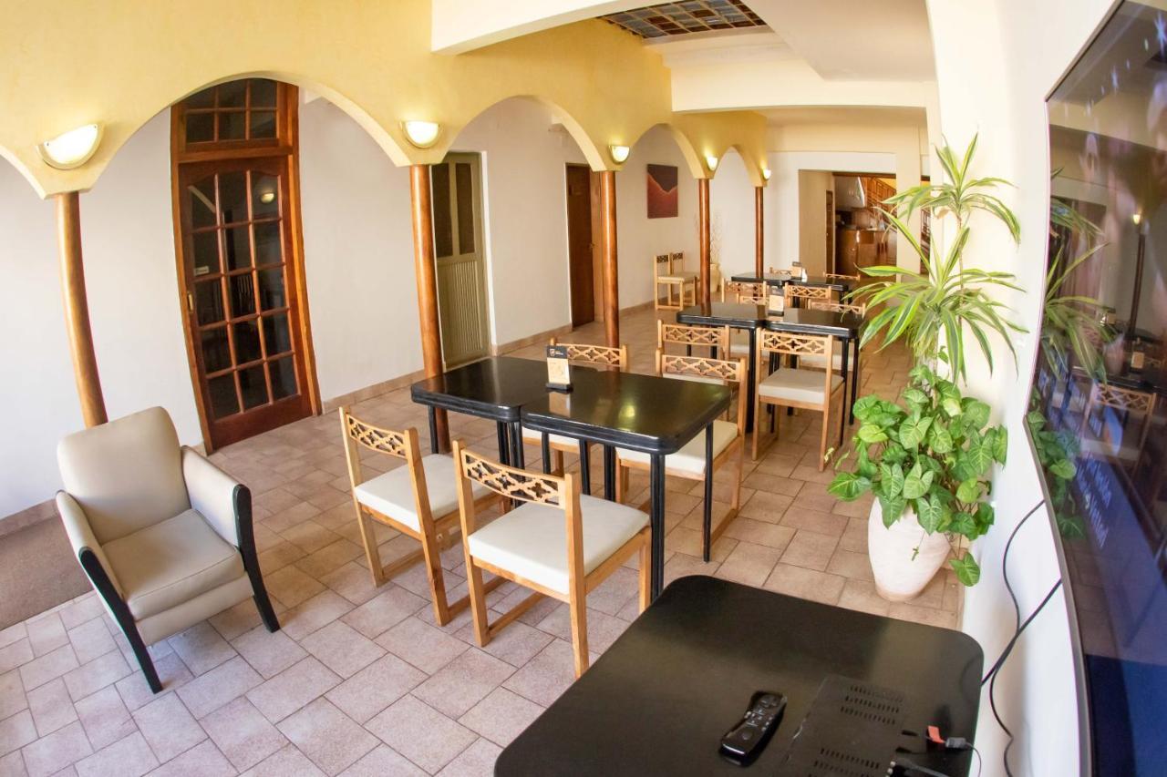 Hotel Provincia Trelew Eksteriør bilde